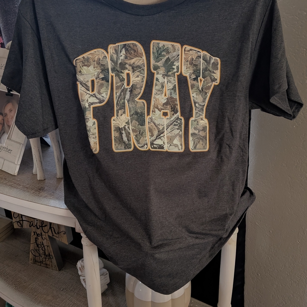 Gildan Gray Short Sleeve Tee with Graphic Print